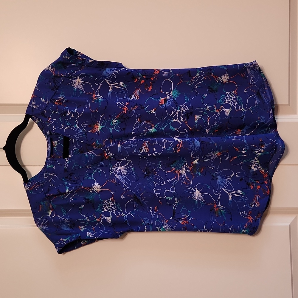 Apt 9 women top